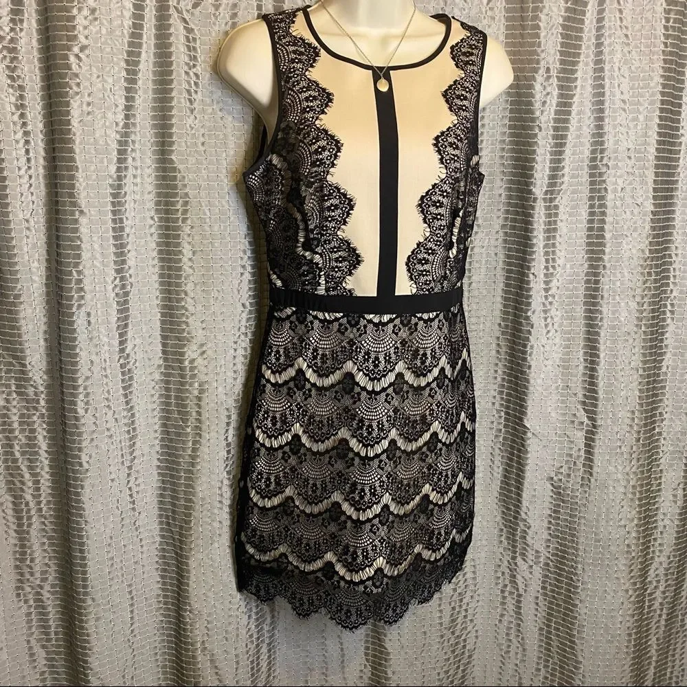 Andree Black Lace Sheath Dress Size Medium. No rips or tears! Great condition! - Picture 1 of 8